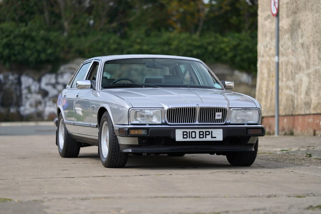 1988 Daimler - Image 3 of 30