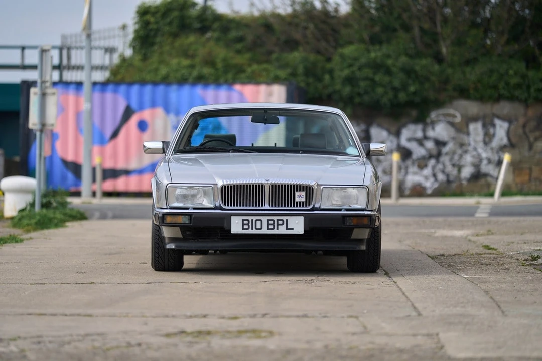 1988 Daimler - Image 2 of 30