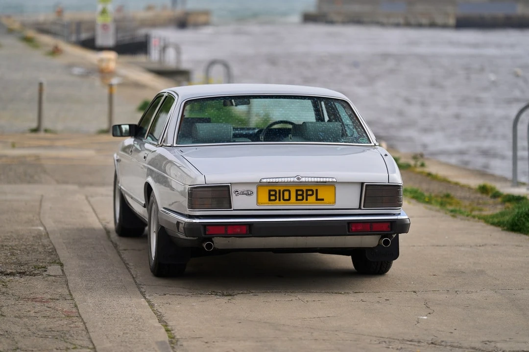 1988 Daimler - Image 8 of 30