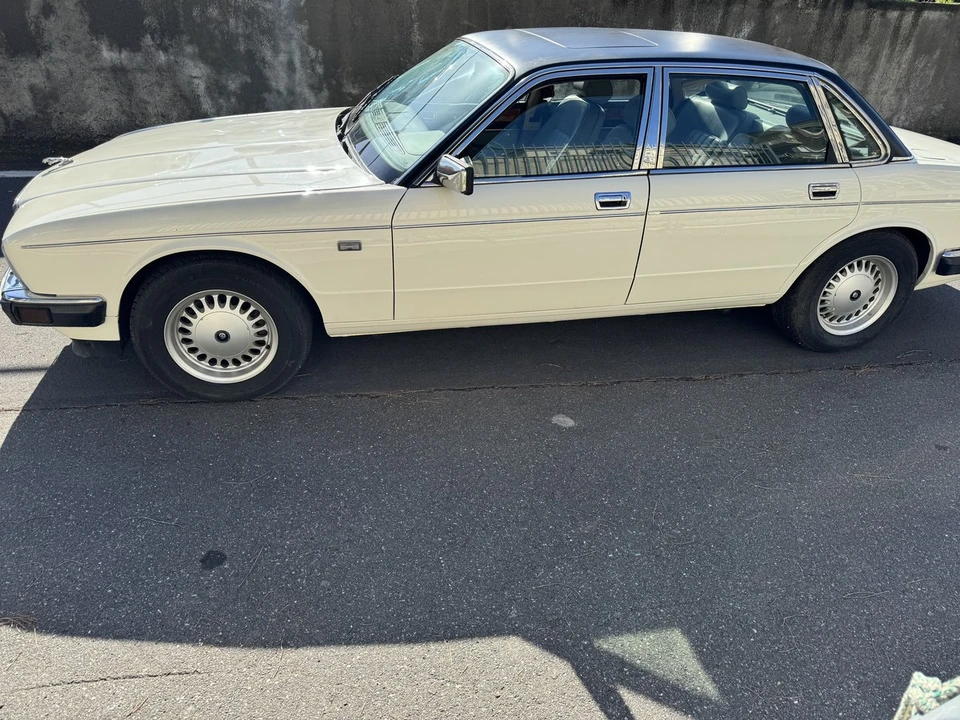 1988 Daimler - Image 9 of 30