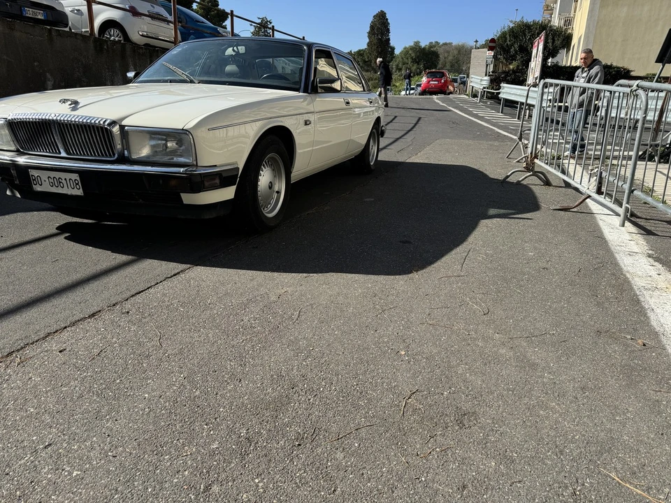 1988 Daimler - Image 10 of 30