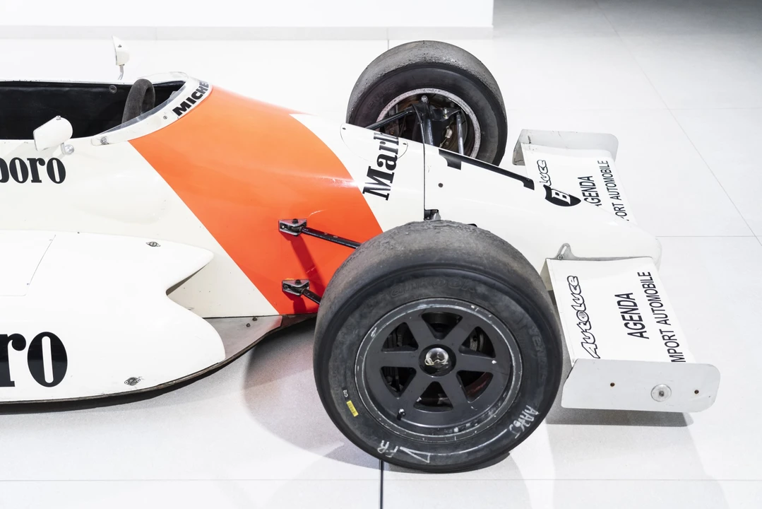 1988 Dallara - Image 22 of 31