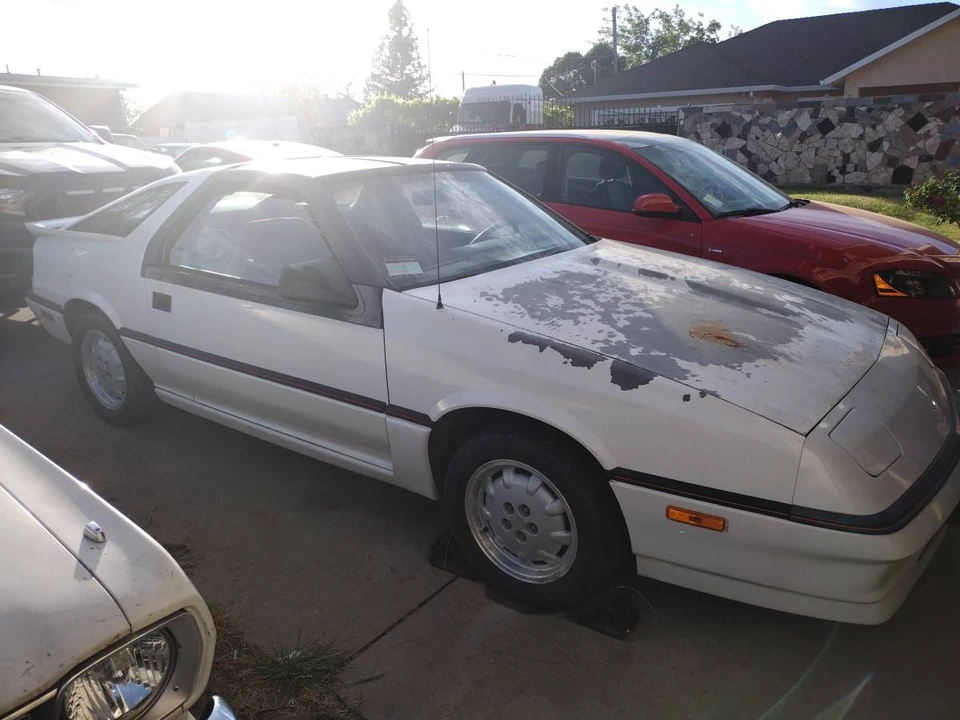 1988 Dodge Daytona - Image 17 of 23