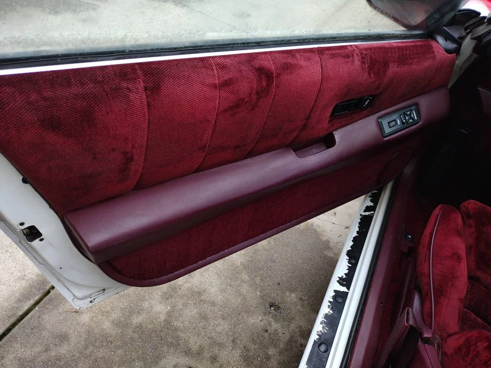 1988 Dodge Daytona - Image 16 of 18