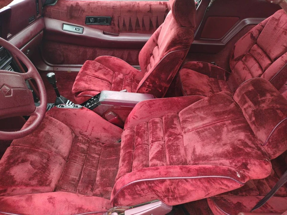 1988 Dodge Daytona - Image 12 of 18