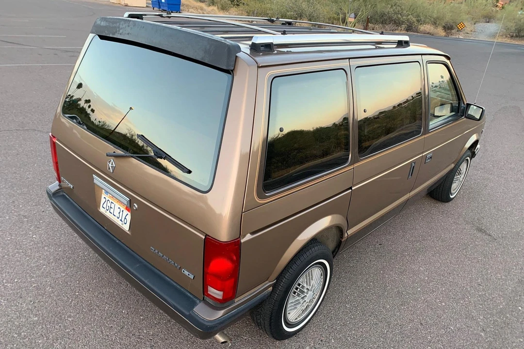 1988 Dodge Caravan - Image 4 of 31