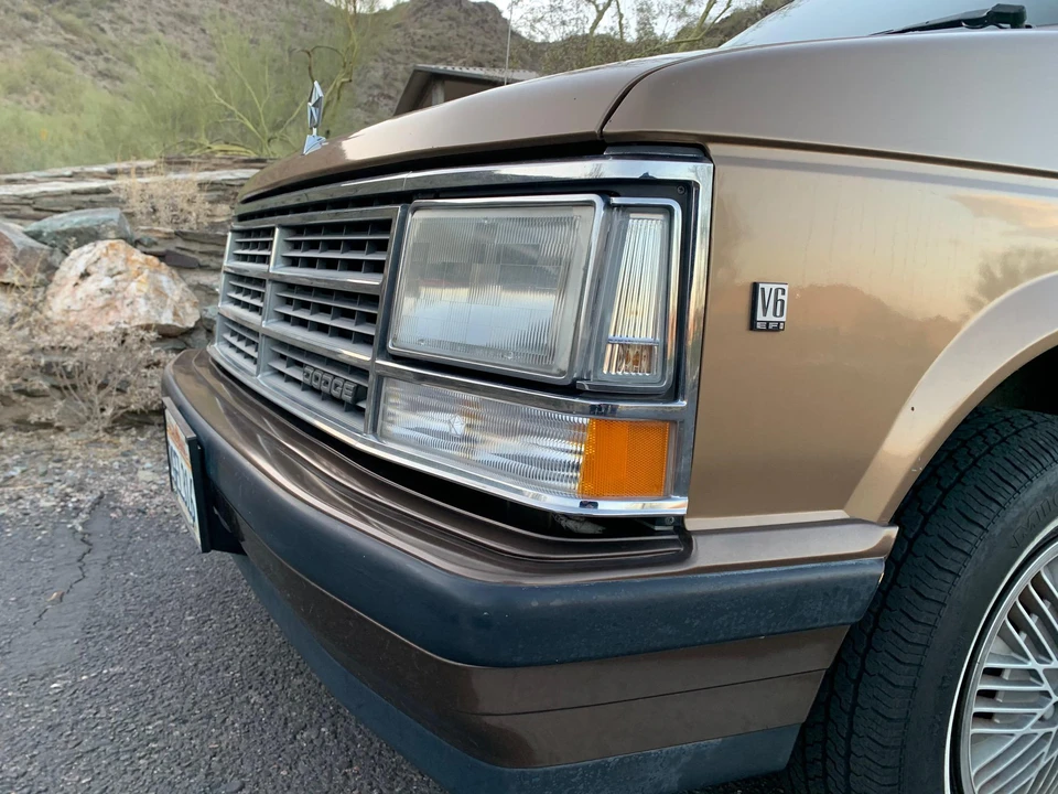 1988 Dodge Caravan - Image 19 of 31