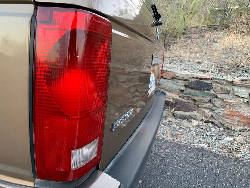1988 Dodge Caravan - Image 25 of 31