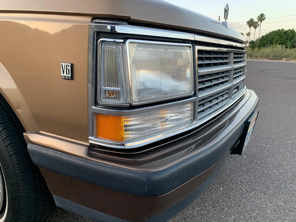1988 Dodge Caravan - Image 18 of 31