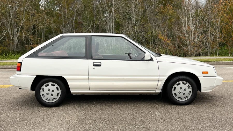 1988 Dodge Colt - Image 7 of 31