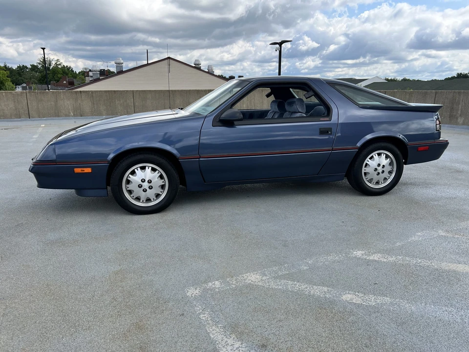 1988 Dodge Daytona - Image 23 of 31