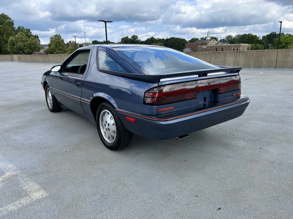 1988 Dodge Daytona - Image 19 of 31