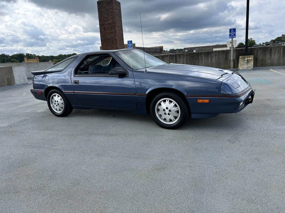 1988 Dodge Daytona - Image 10 of 31