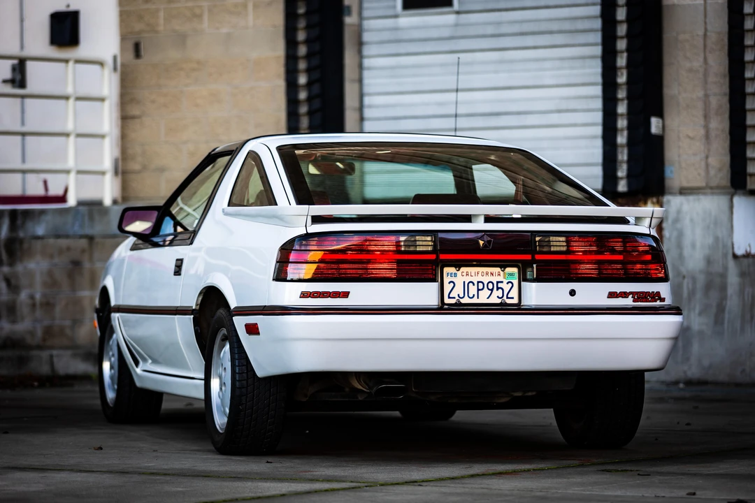 1988 Dodge Daytona - Image 21 of 31