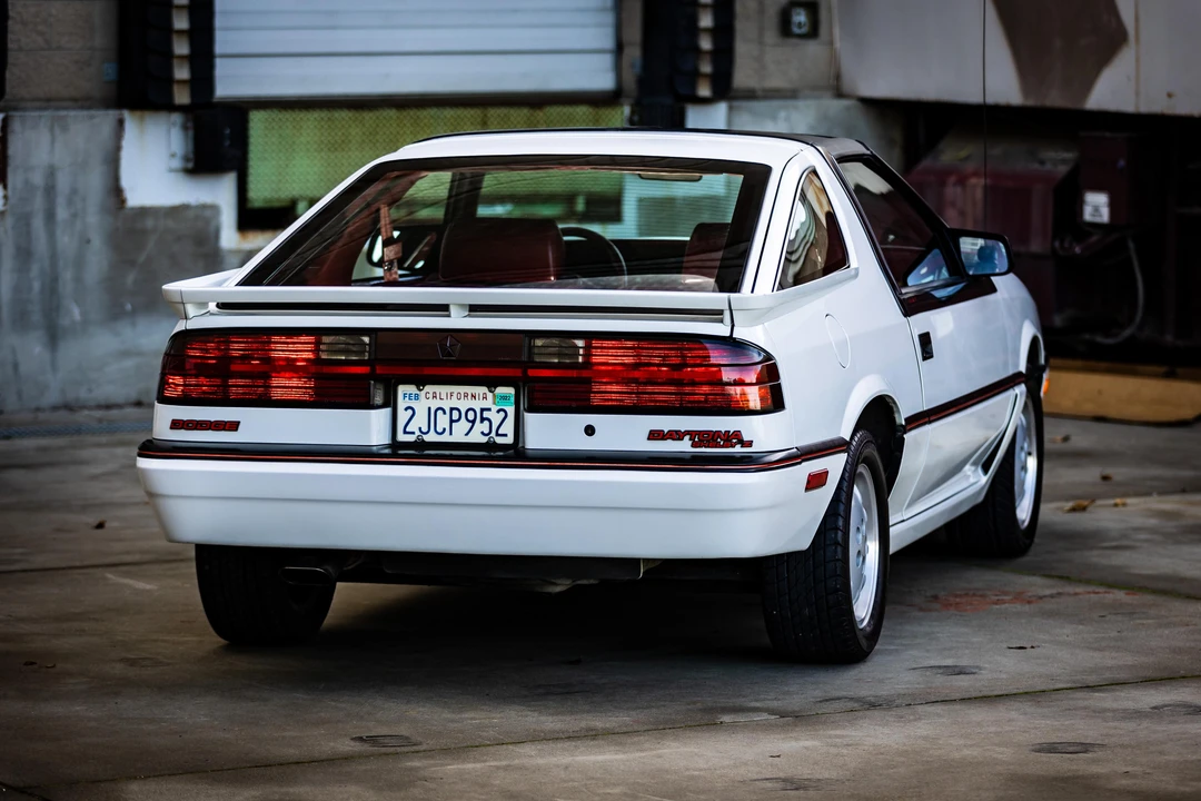 1988 Dodge Daytona - Image 26 of 31