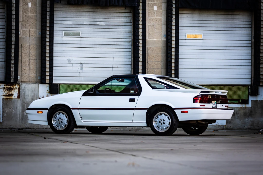 1988 Dodge Daytona - Image 16 of 31
