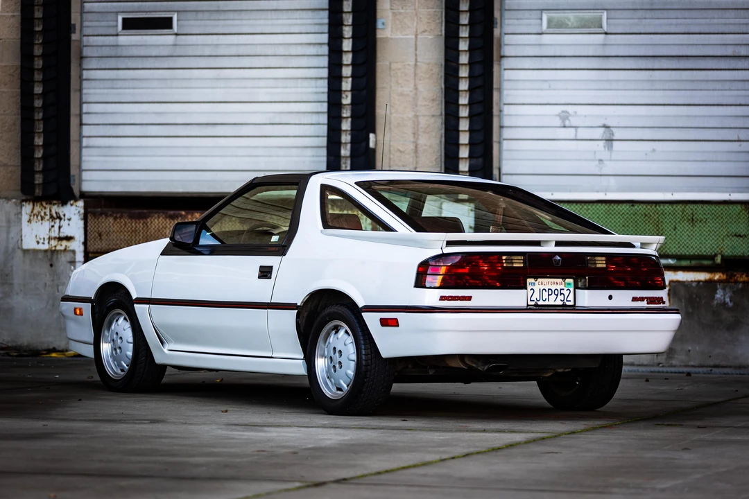 1988 Dodge Daytona - Image 19 of 31