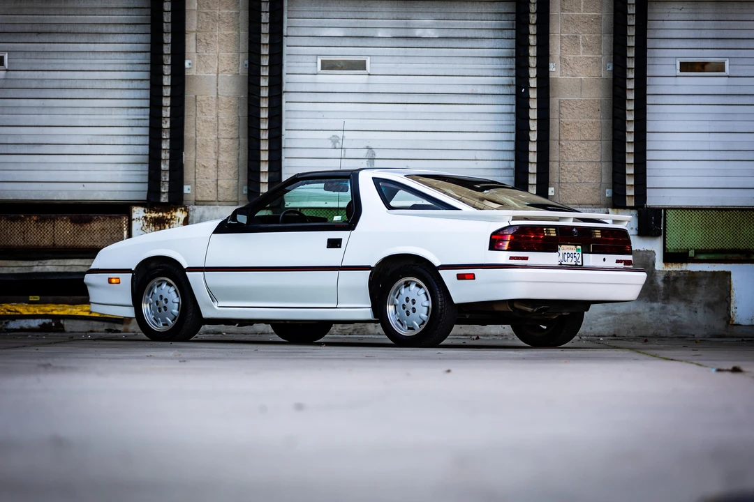 1988 Dodge Daytona - Image 17 of 31