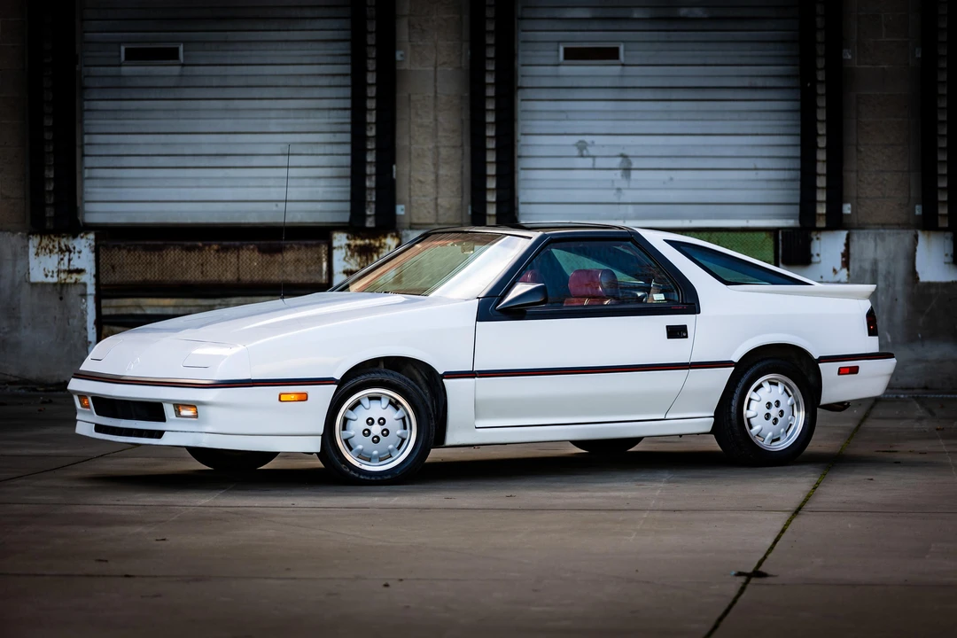 1988 Dodge Daytona - Image 14 of 31