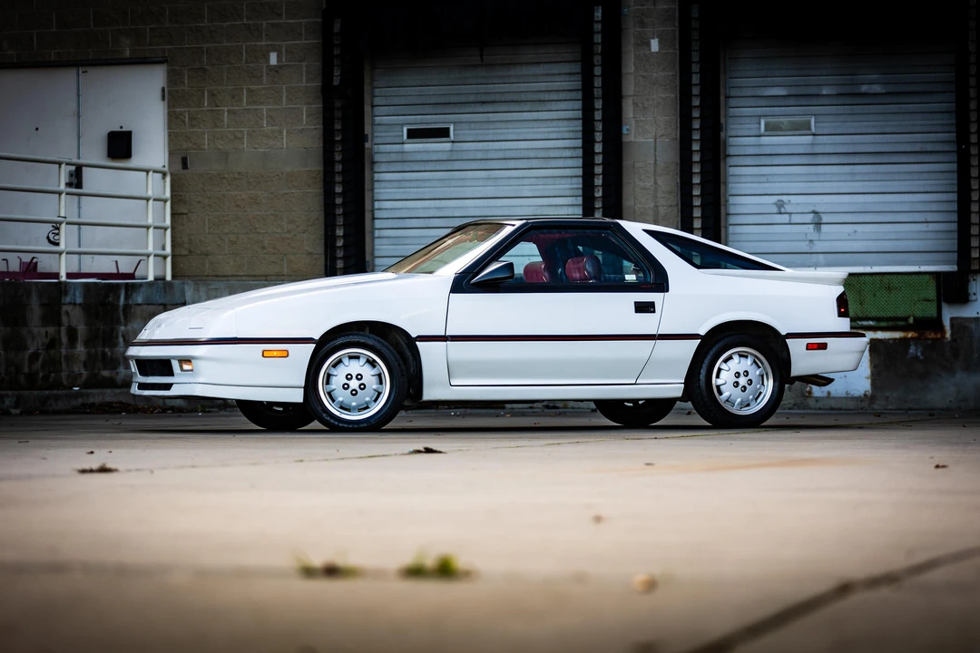 1988 Dodge Daytona - Image 15 of 31