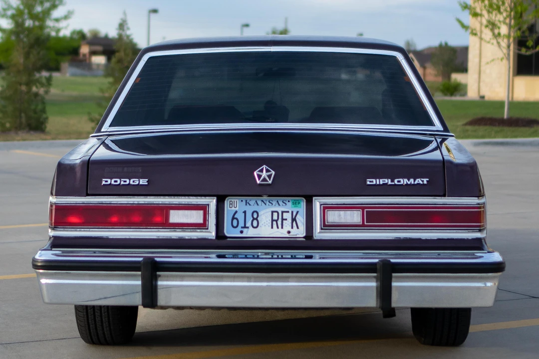 1988 Dodge Diplomat - Image 5 of 31