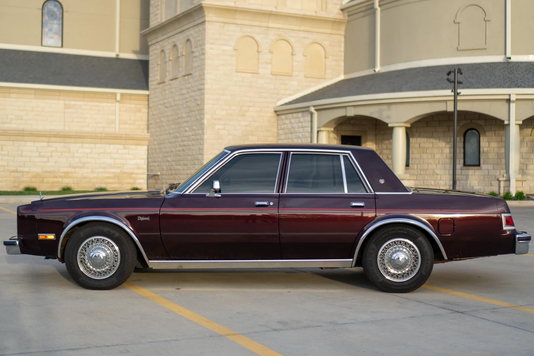 1988 Dodge Diplomat - Image 3 of 31