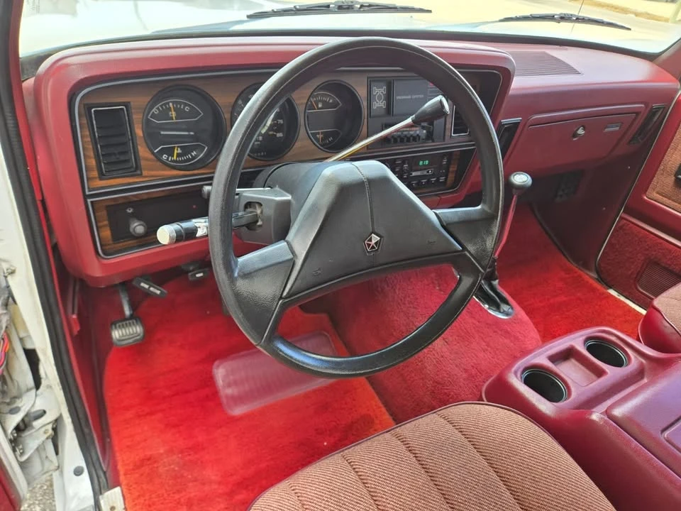 1988 Dodge Ramcharger - Image 17 of 20