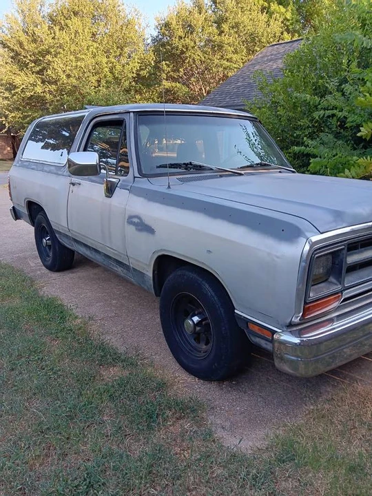 1988 Dodge Ramcharger - Image 5 of 8