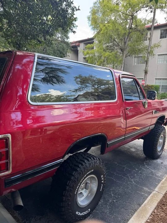 1988 Dodge Ramcharger - Image 10 of 14