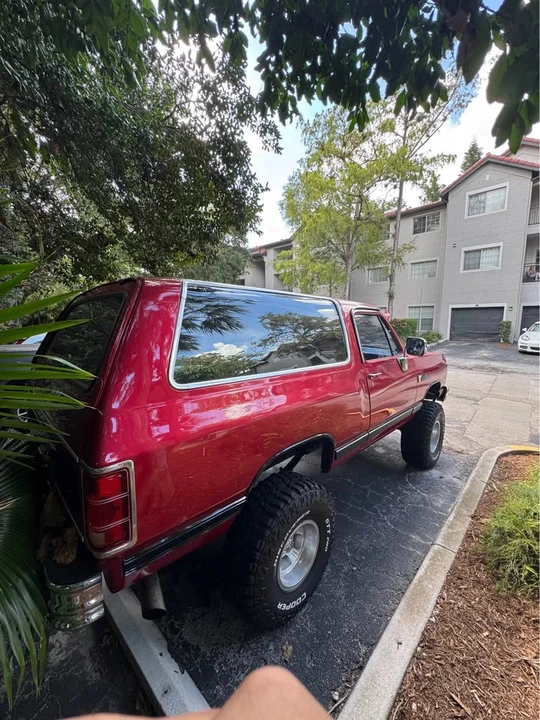 1988 Dodge Ramcharger - Image 9 of 14
