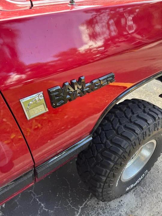 1988 Dodge Ramcharger - Image 8 of 14