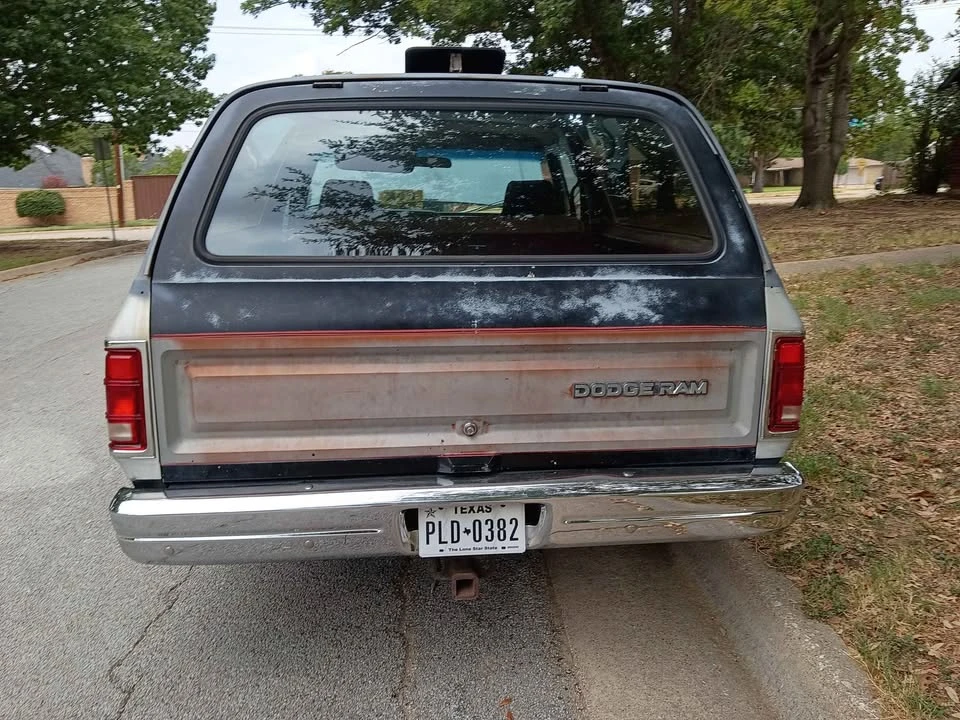 1988 Dodge Ramcharger - Image 9 of 13