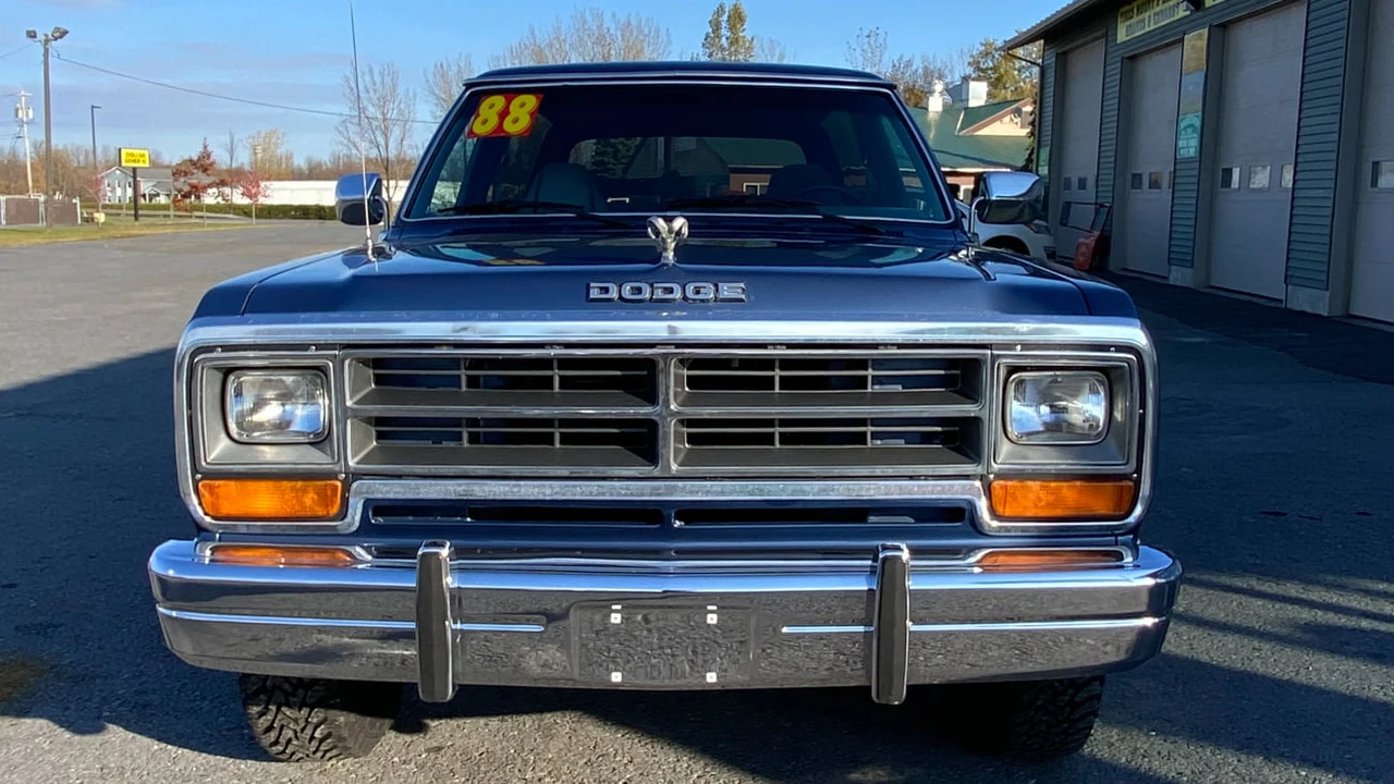 1988 Dodge Ramcharger - Image 6 of 11