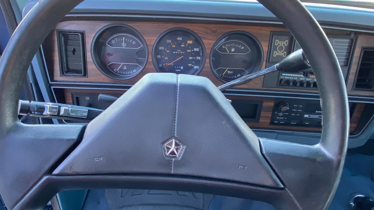 1988 Dodge Ramcharger - Image 9 of 11