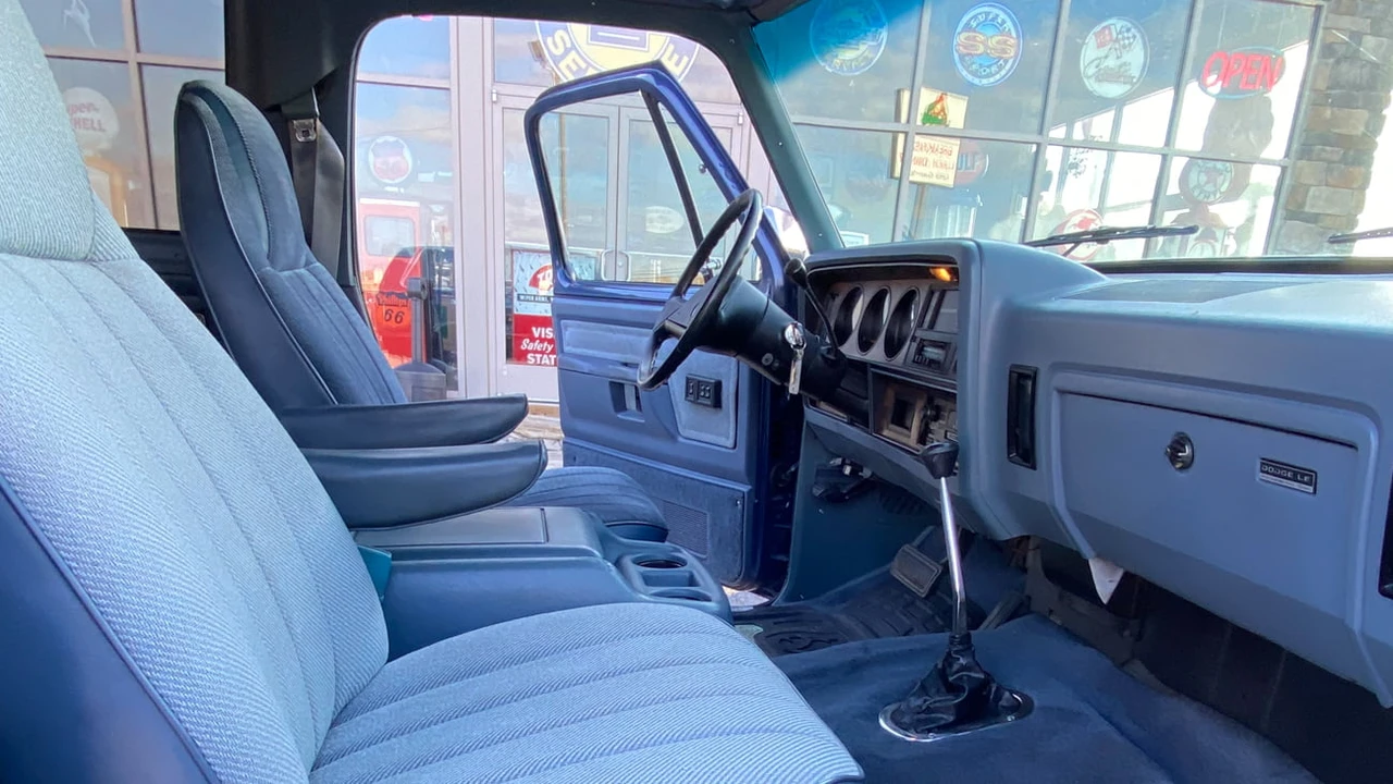 1988 Dodge Ramcharger - Image 3 of 11