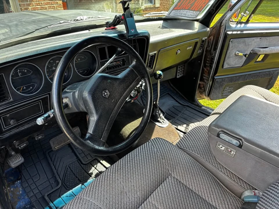 1988 Dodge Ramcharger - Image 13 of 15