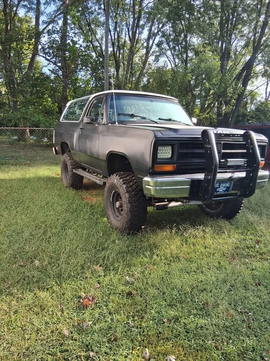 1988 Dodge Ramcharger - Image 9 of 19