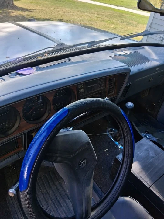 1988 Dodge Ramcharger - Image 14 of 19