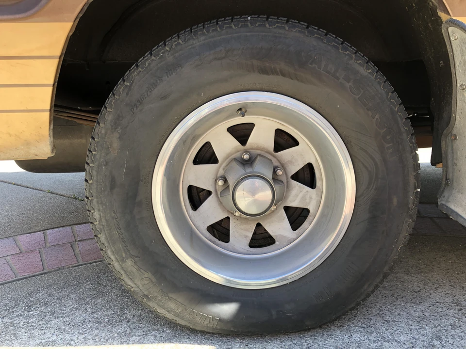 1988 Dodge Ram Van - Image 14 of 31