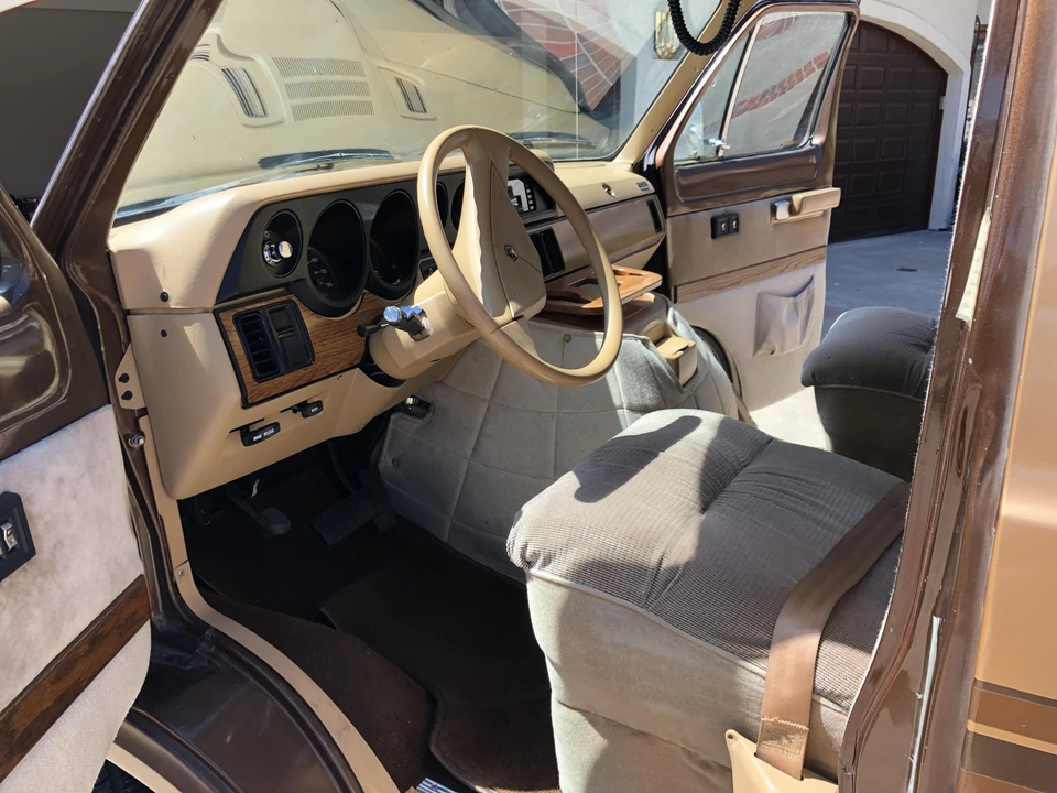 1988 Dodge Ram Van - Image 27 of 31