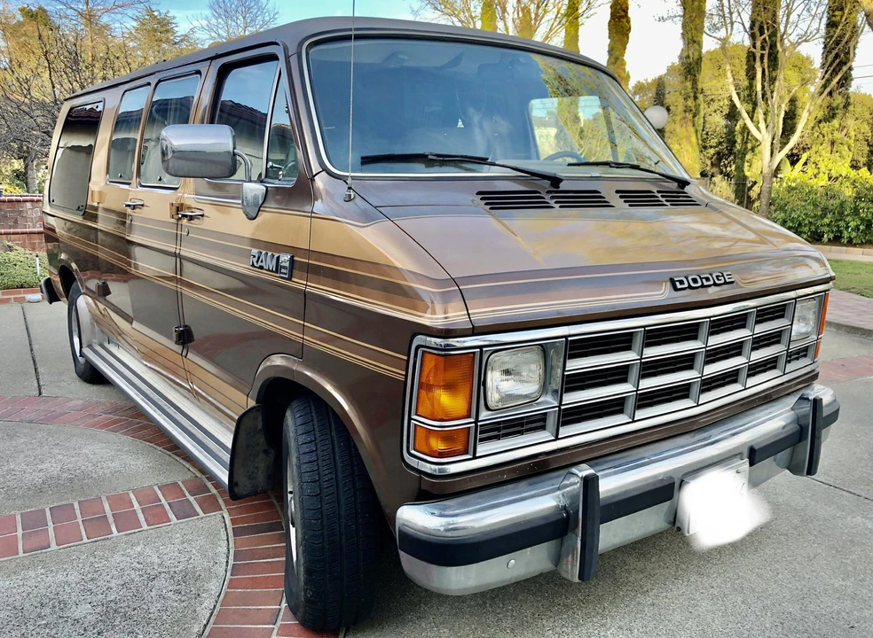 1988 Dodge Ram Van - Image 2 of 31
