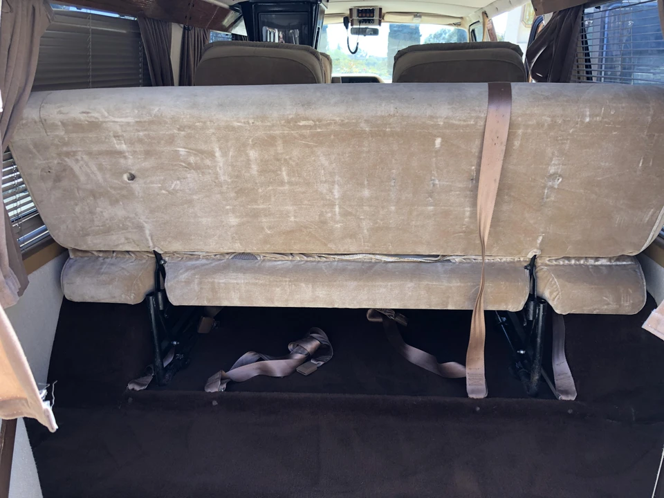 1988 Dodge Ram Van - Image 26 of 31