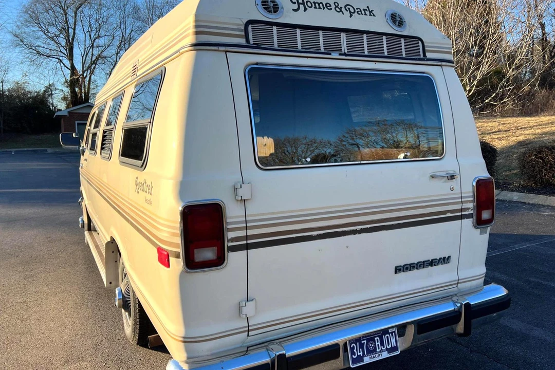 1988 Dodge Ram Van - Image 4 of 19