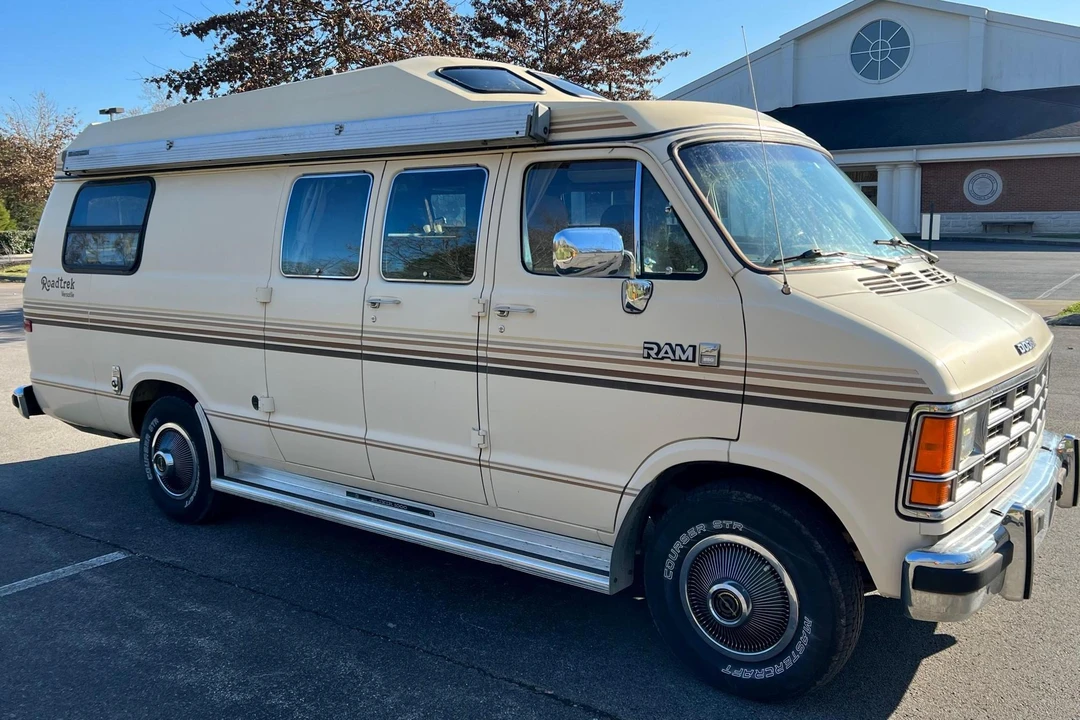 1988 Dodge Ram Van - Image 3 of 19