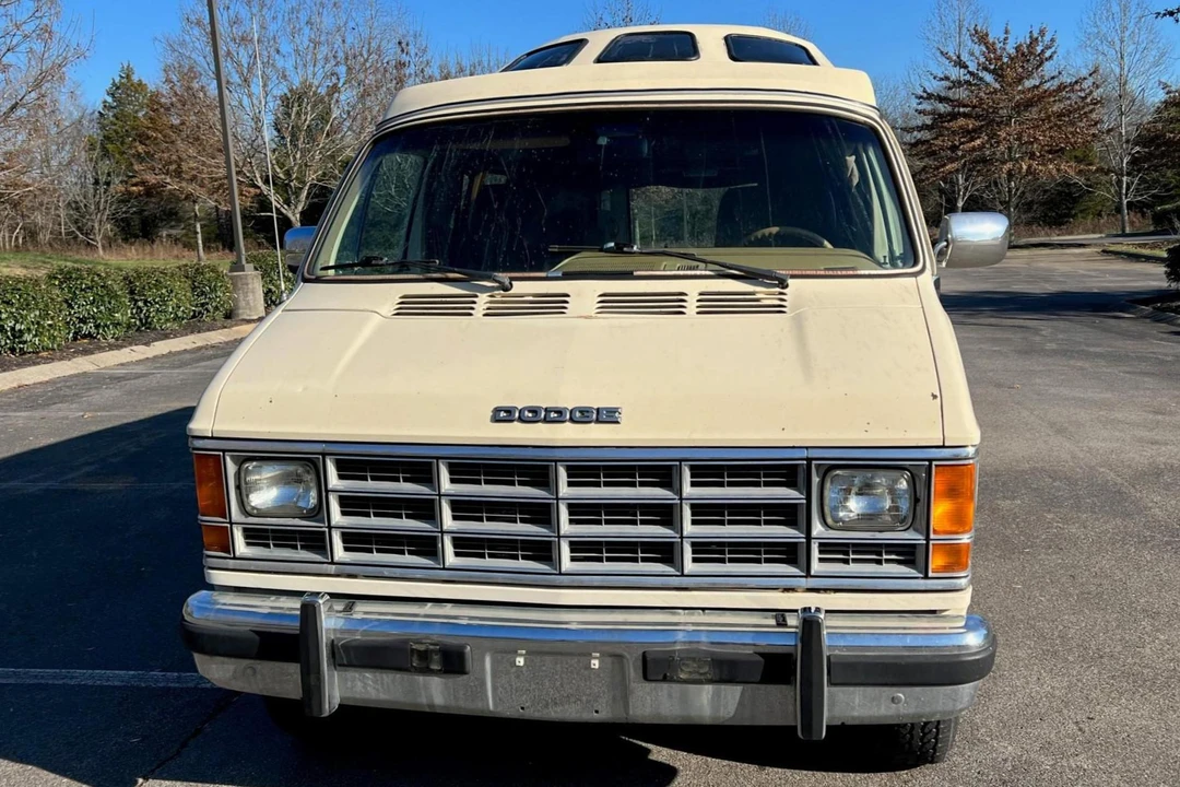 1988 Dodge Ram Van - Image 2 of 19