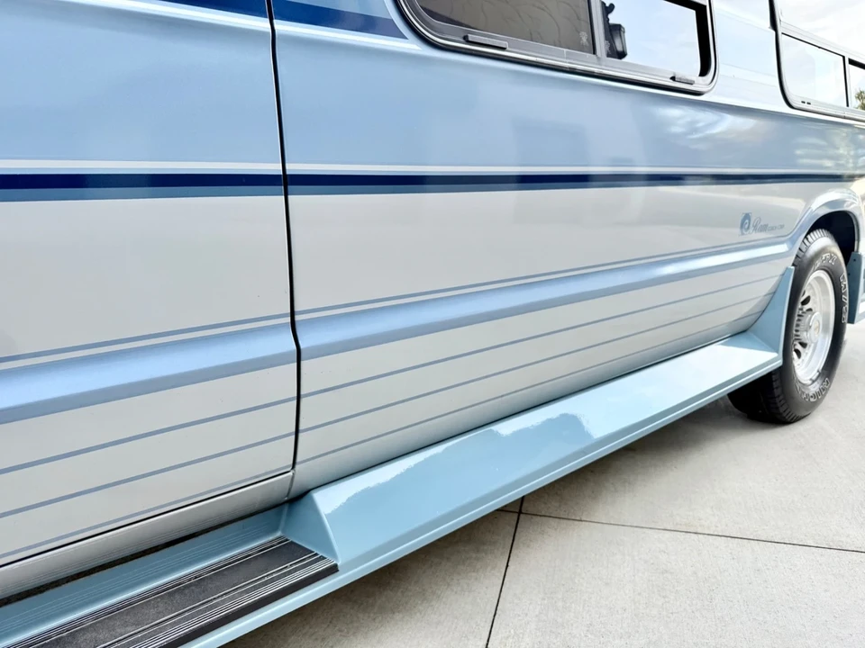 1988 Dodge Ram Van - Image 20 of 21
