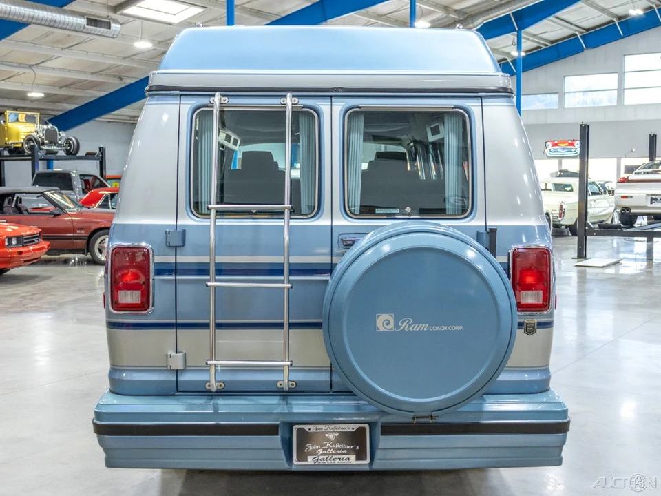 1988 Dodge Ram Van - Image 8 of 21