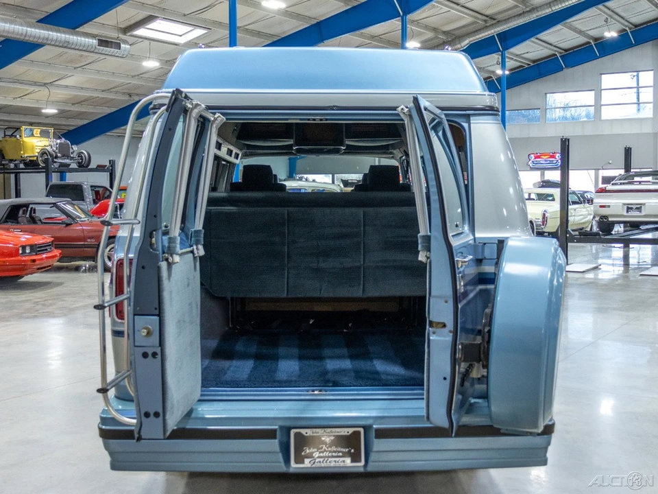 1988 Dodge Ram Van - Image 18 of 21