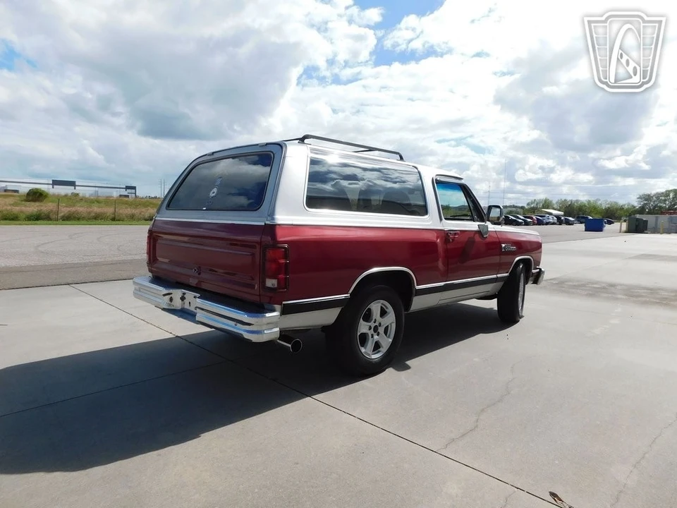1988 Dodge Ramcharger - Image 16 of 21