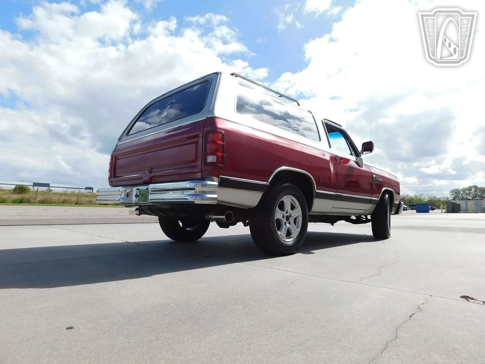 1988 Dodge Ramcharger - Image 17 of 21